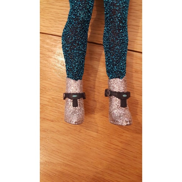 LOL Surprise OMG Winter Disco COSMIC NOVA 9" Fashion Doll‎ MGA Entertainment - Picture 7 of 9